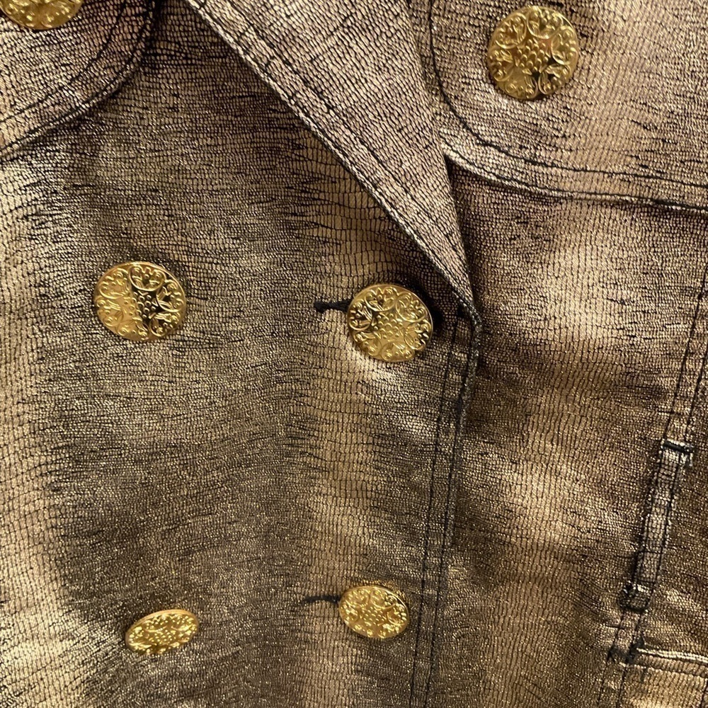 DG metallic gold trench with gold buttons - Picture 2 of 5